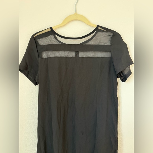 Black Dress - Picture 4 of 4